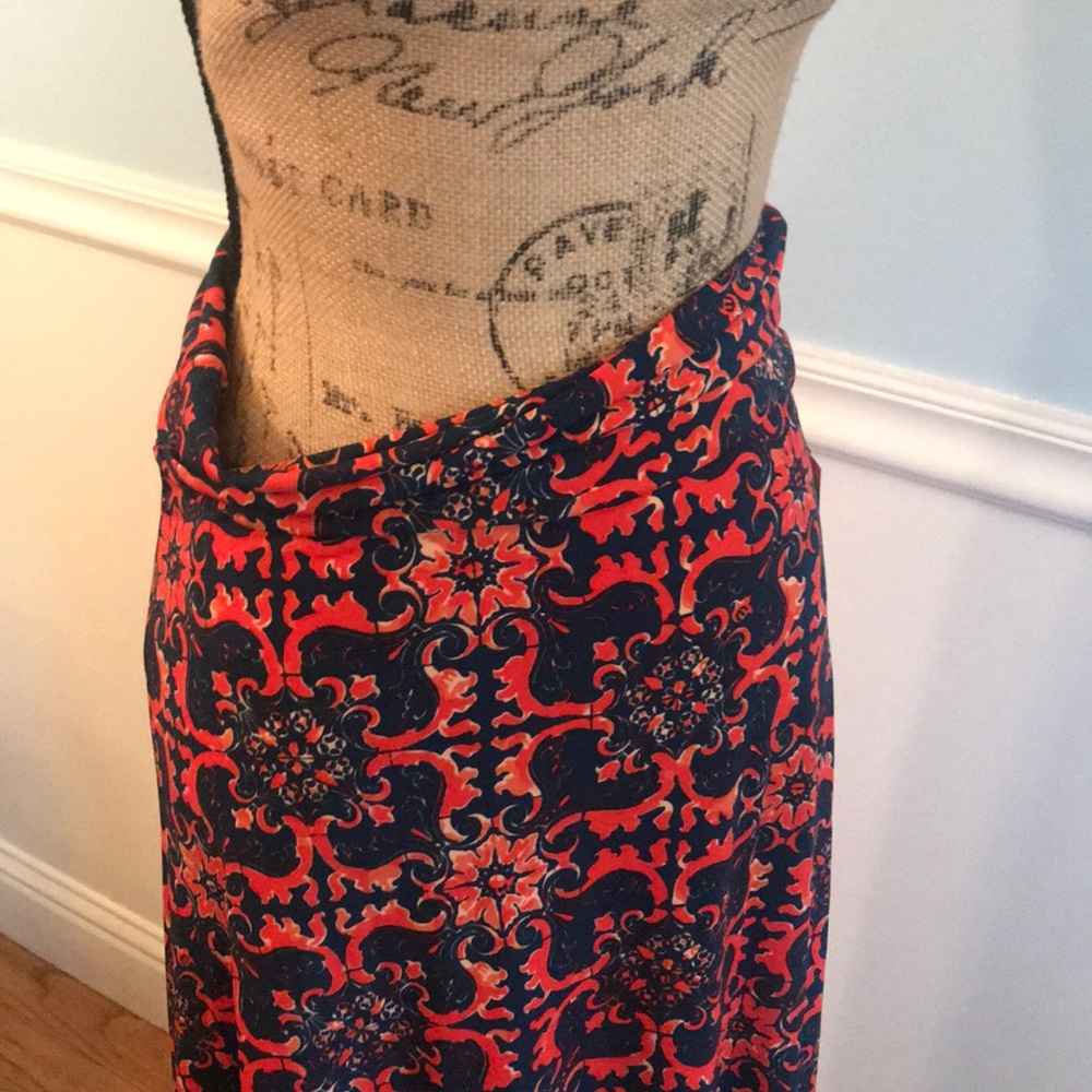 Multi function Lularoe Maxi Skirt Size Small - Picture 4 of 5
